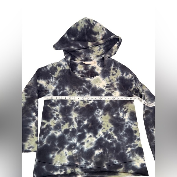 NWOT Soft Surroundings Pullover Sweatshirt Hoodie Camo Gray Green M - Picture 3 of 6